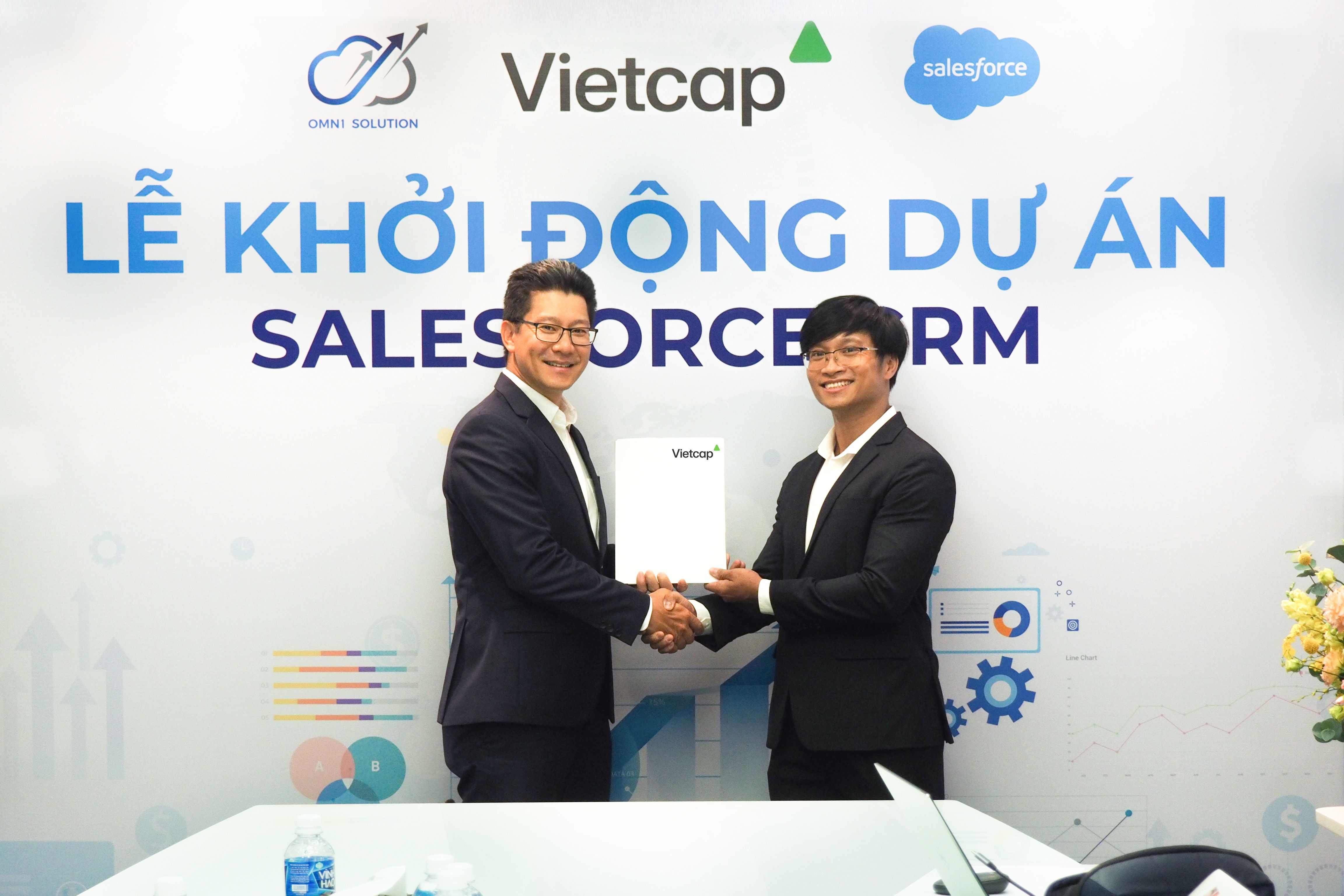 Lễ khởi động dự án "Salesforce CRM for Vietcap"